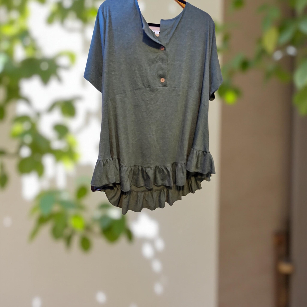 NWOT Agnes Orinda Elegant Size 2X V Neck Ruffle Hem Blouse